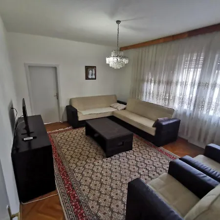 Apartment- Offers Free Parking And Wi-fi Lägenhet *